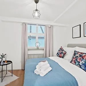 Apartment Neu I Einzigartige I Terrasse Am Rhein I Netflix I Apple Tv, Basel