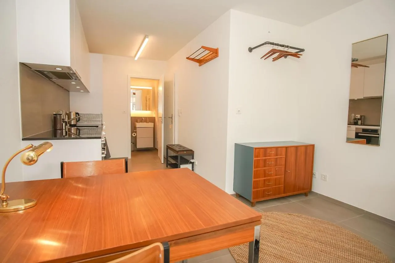 Stylish Apartment With Free Baselcard